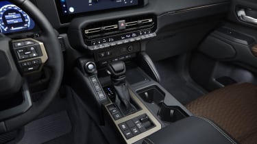 Toyota Land Cruiser centre console