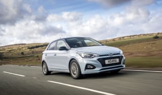 Hyundai i20 Play - front