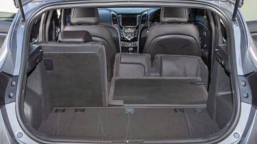 Hyundai i30 hatchback (2011-2017) review - Carbuyer / Mat Watson 