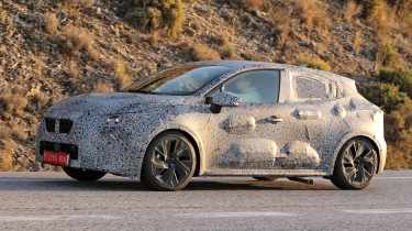 Renault Clio spy side