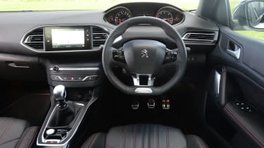 Peugeot 308 Sw Estate Interior Comfort 2020 Review Carbuyer