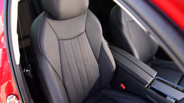 Skoda Superb front seats