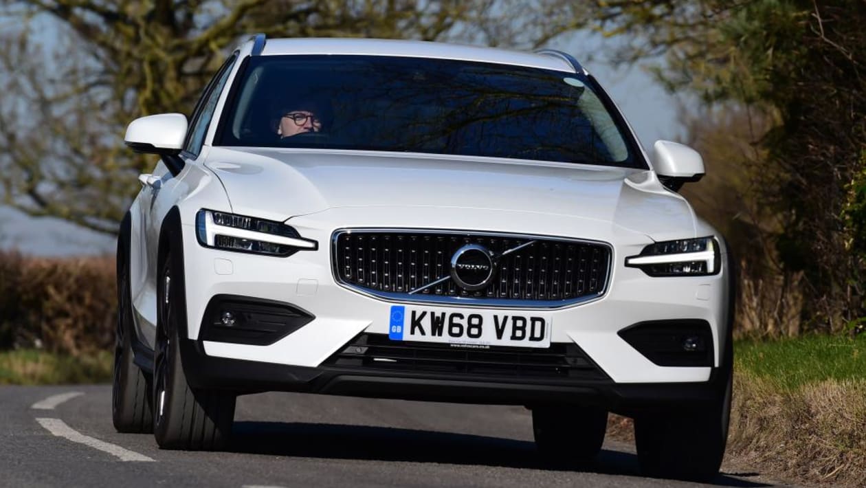 Volvo V60 Cross Country estate review | Carbuyer
