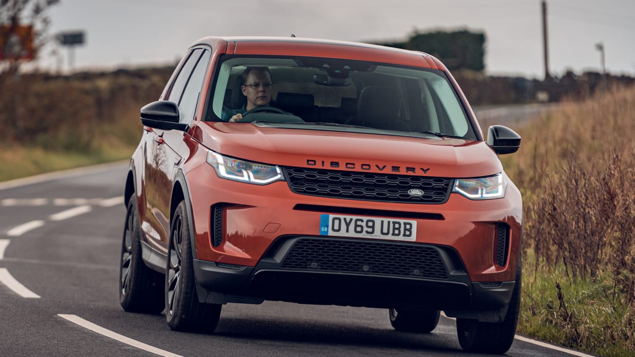 vertrekken dodelijk Naar de waarheid Land Rover Discovery Sport SUV review 2023 | Carbuyer