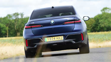 BMW i7 rear driving