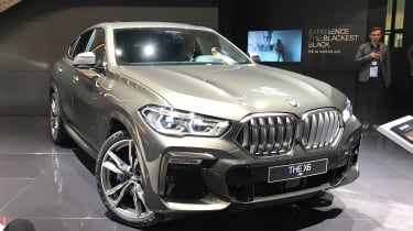 2020 BMW X6 - RH 3/4 static view