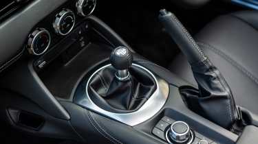 2024 Mazda MX-5 gearstick