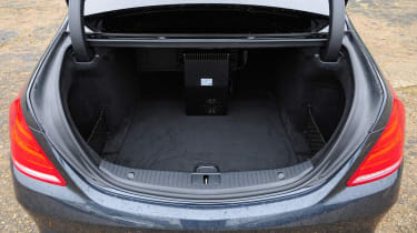Boot space in the S300h is excellent – it&#039;s larger than in the pricier S500e