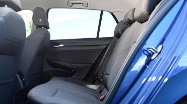 Volkswagen Golf facelift rear seats