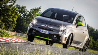 Abarth 595 Pista - Front 3/4 dynamic with tail out