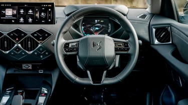 DS 3 E-Tense steering wheel