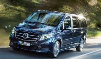 Mercedes Viano Mpv 03 14 Carbuyer