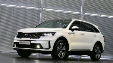 2020 Kia Sorento SUV - front 3/4 view