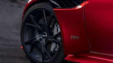 Aston Martin DBS Superleggera wheel