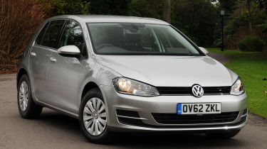 Volkswagen Golf MkVII 2013 front quarter