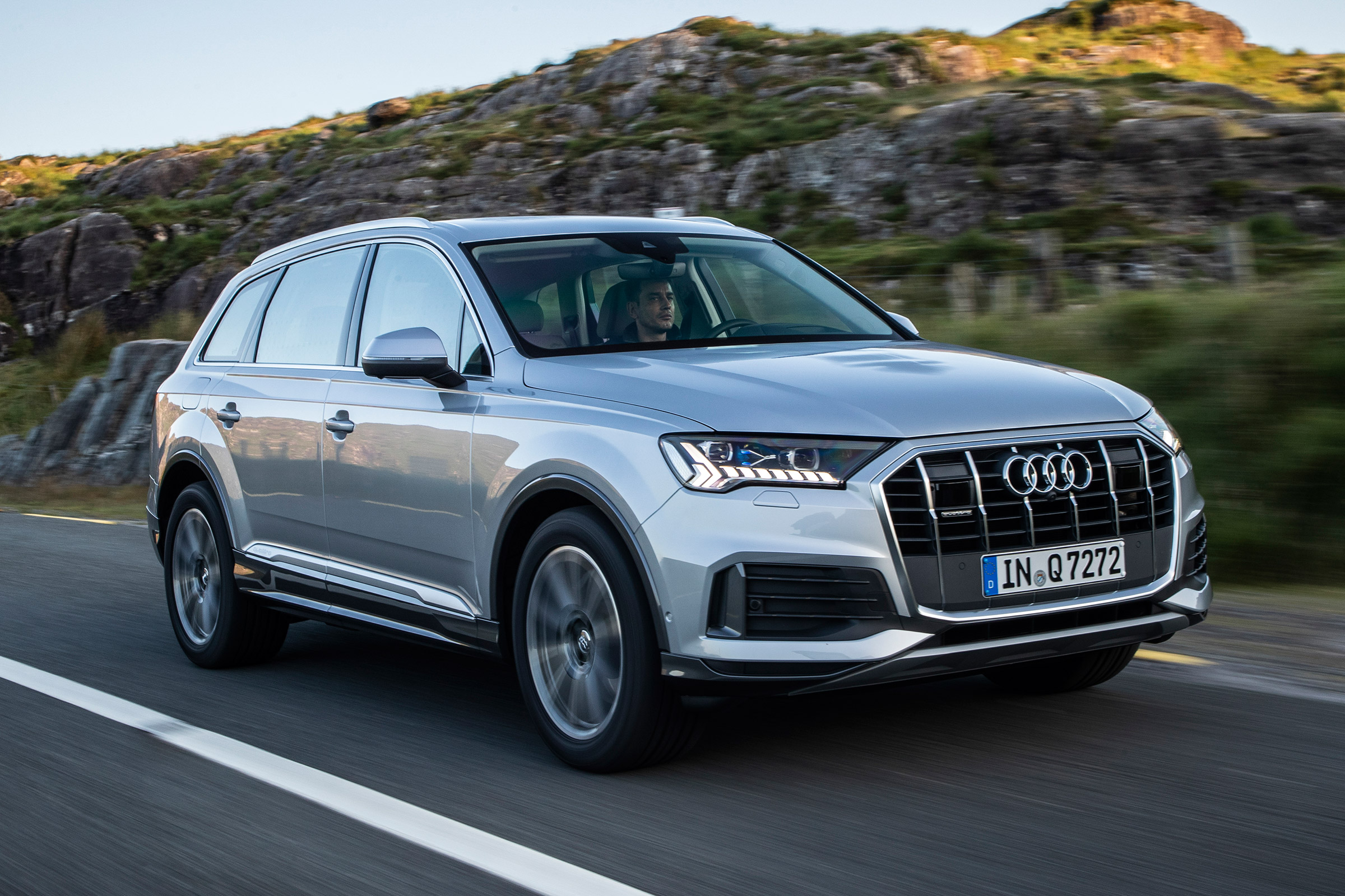 Audi q7 1 поколение