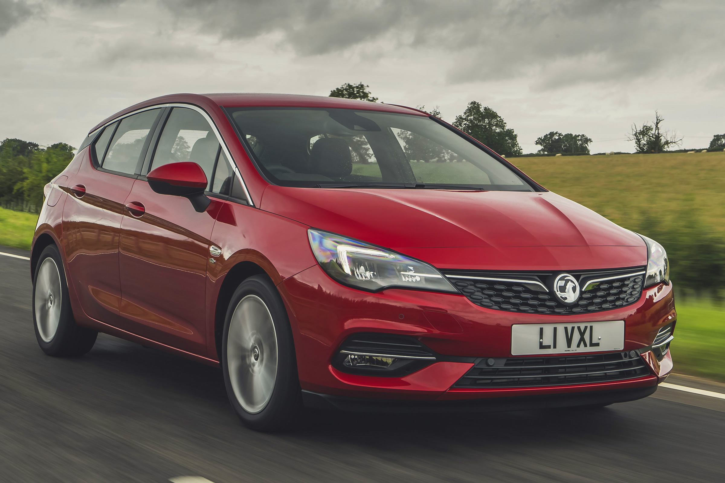 Vauxhall Astra Hatchback Review Carbuyer