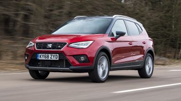 SEAT Arona FR Sport - front 3/4 view