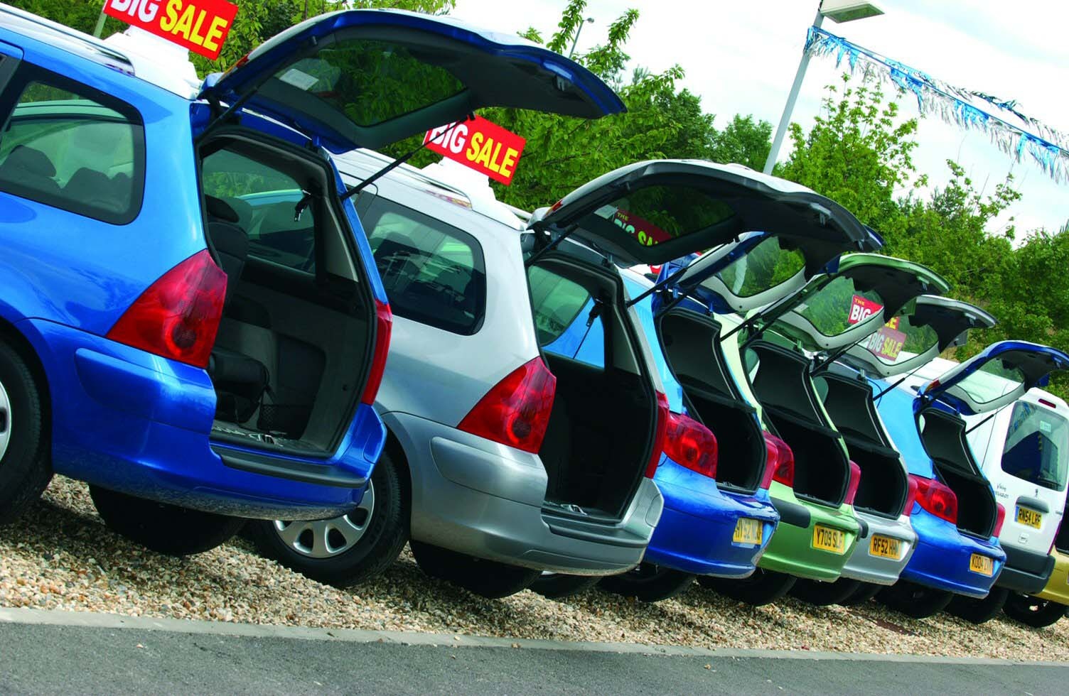 Used car dealers: top tips  Carbuyer