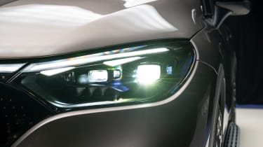 Mercedes EQE SUV - headlights