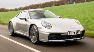 Porsche 911 UK front 3/4 tracking