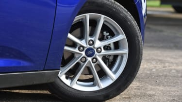 2015 Ford Focus hatchback alloy wheel