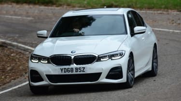 BMW 3 series - dynamic 3/4 cornering