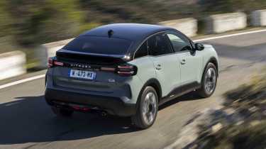 Citroen C4 facelift rear quarter cornering