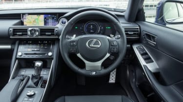 Lexus 300 H F Sport interior