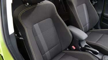 Hyundai i20 facelift front seats