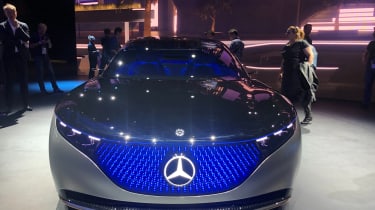 New Mercedes EQS: vast MBUX Hyperscreen infotainment ...