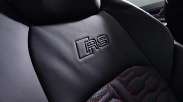Audi RS6 Avant estate stitching