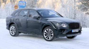 Bentley Bentayga facelift spotted testing - side view
