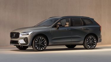 2025 Volvo XC60 front quarter