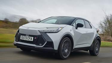 Toyota C-HR UK front dynamic 2