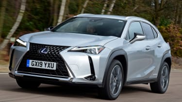 Lexus UX front tracking