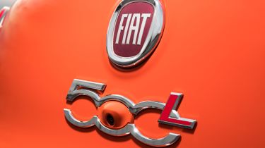 Fiat 500L badge