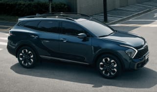 2021 Kia Sportage - front 3/4