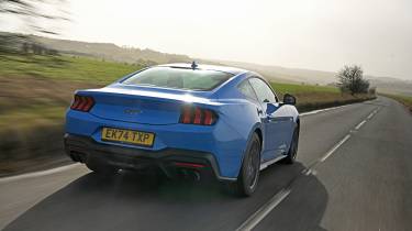 Ford Mustang rear 3/4 tracking