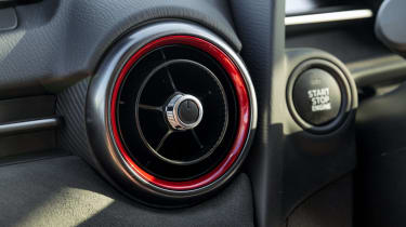 Mazda2 facelift air vent