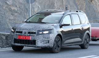 2026 Dacia Jogger spy shot front quarter