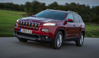 Jeep Cherokee front quarter tracking