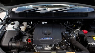 2018 SsangYong Turismo engine