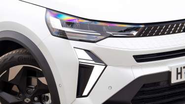 Renault Captur headlight