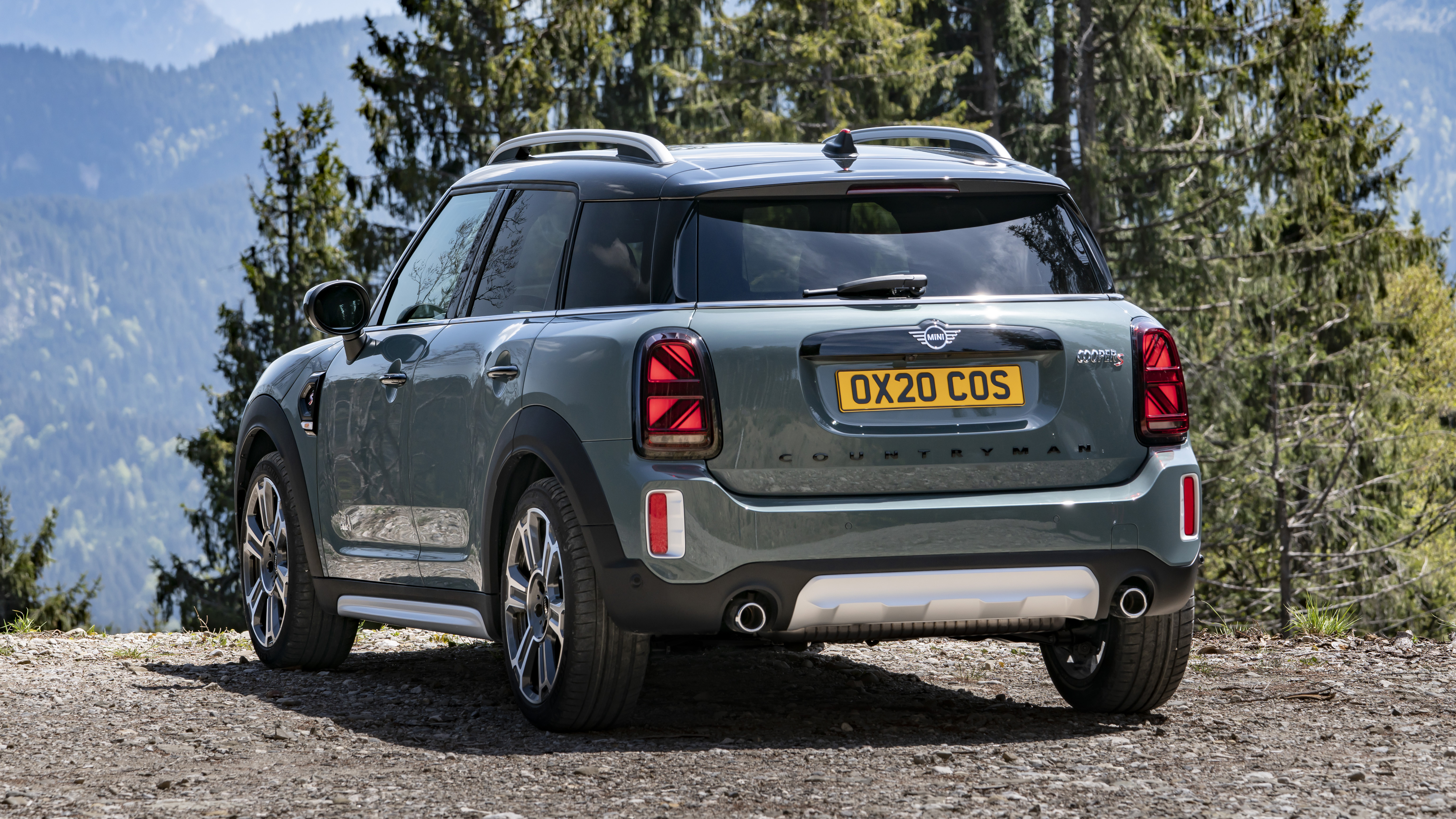 https://mediacloud.carbuyer.co.uk/image/private/s--dY7k9r-L--/v1631795399/carbuyer/2021/09/2020%20MINI%20Countryman-6.jpg