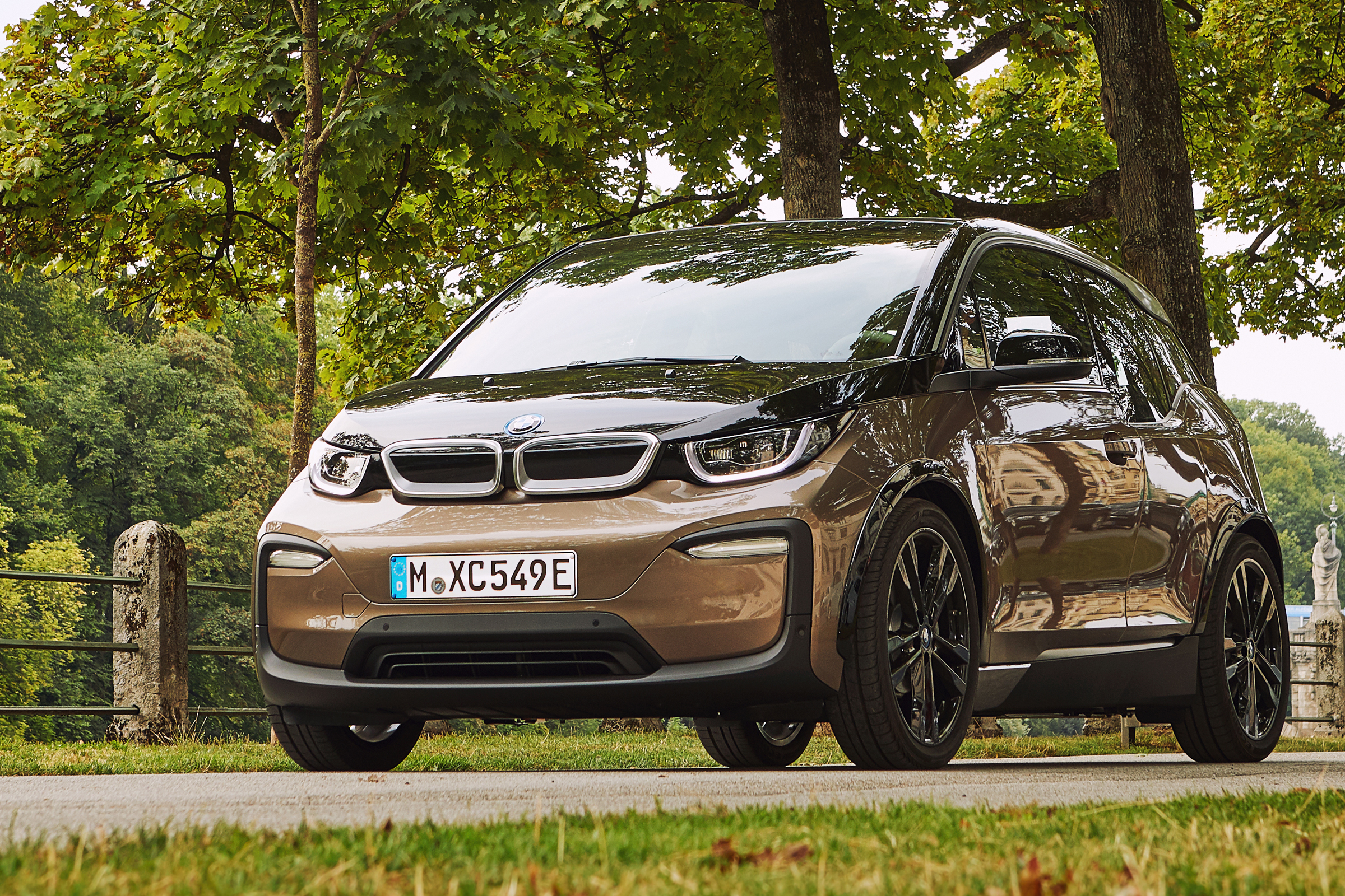 bmw i3 updated with new batteries and options