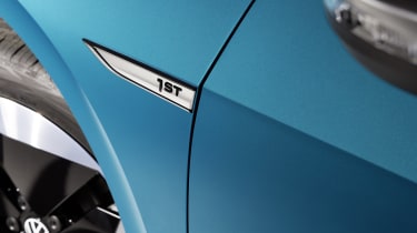 2019 Volkswagen ID.3 - side view close up 