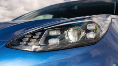 Kia Sportage SUV headlights