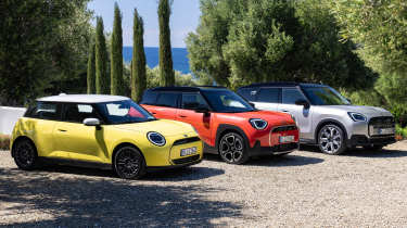 MINI lineup front