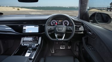 Audi SQ8 - interior 